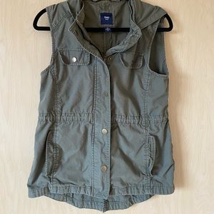 Gap Utility Vest With Hood